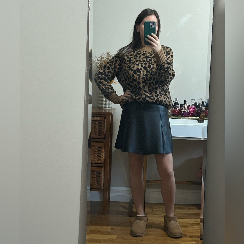 Patterned Sweater - Picture 8 of 9